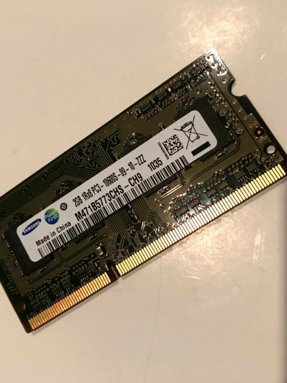 Samsung 2GB DDR3 Memory SO-DIMM 204pin 1Rx8 PC3-10600S 1333MHz M471B5773CHS-CH9